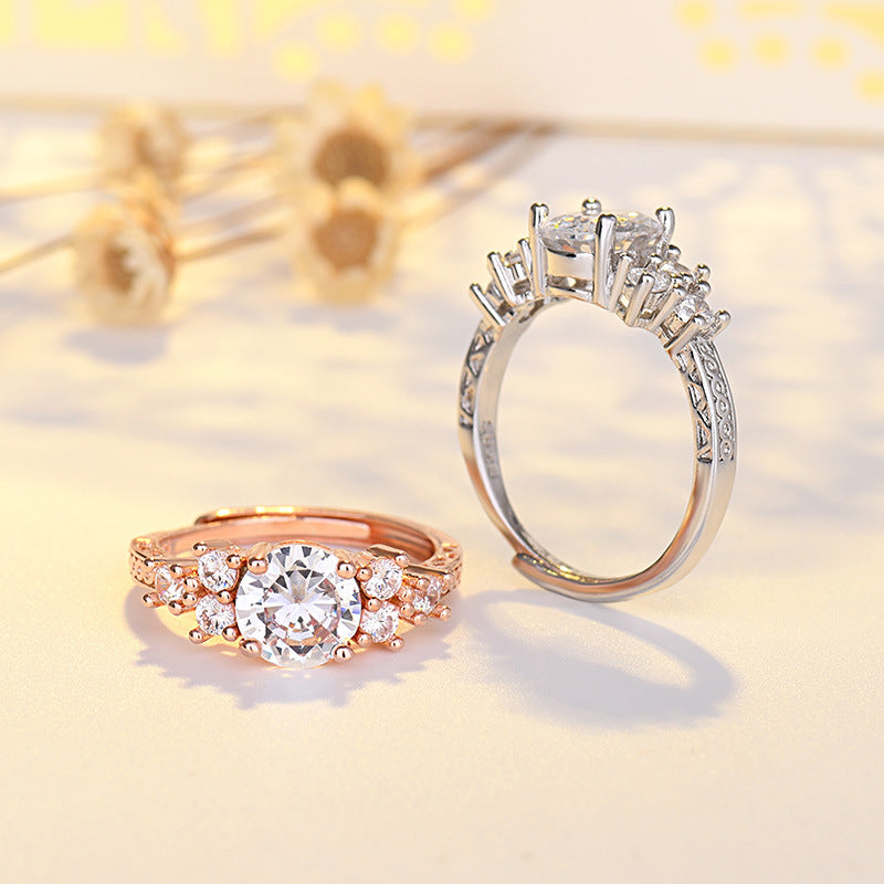 Four-claw Minority Simple Ring
