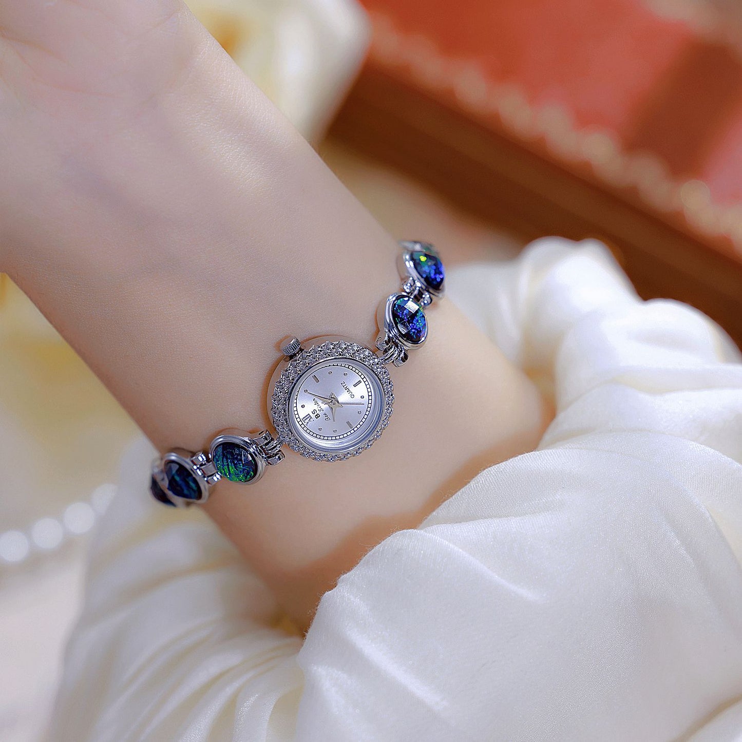 Mid-ancient Light Malachite Bracelet Watch