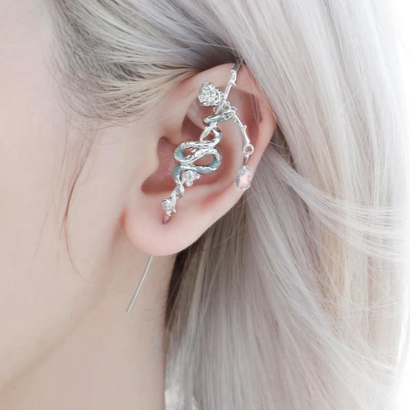 Exaggerated Ice-sealed Snake Ji Piercing Earrings
