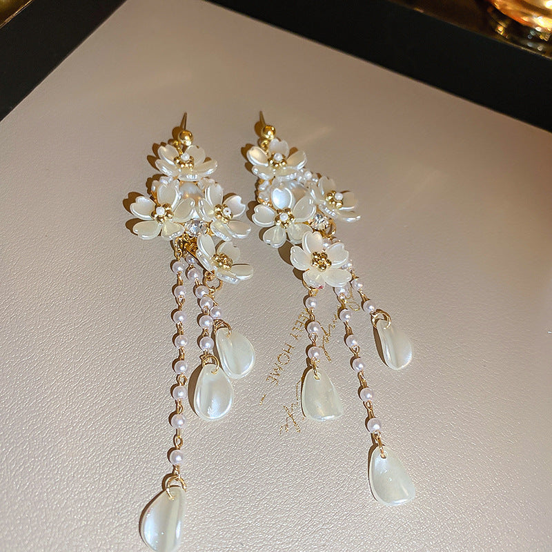 Flower Tassel Earrings Light Luxury