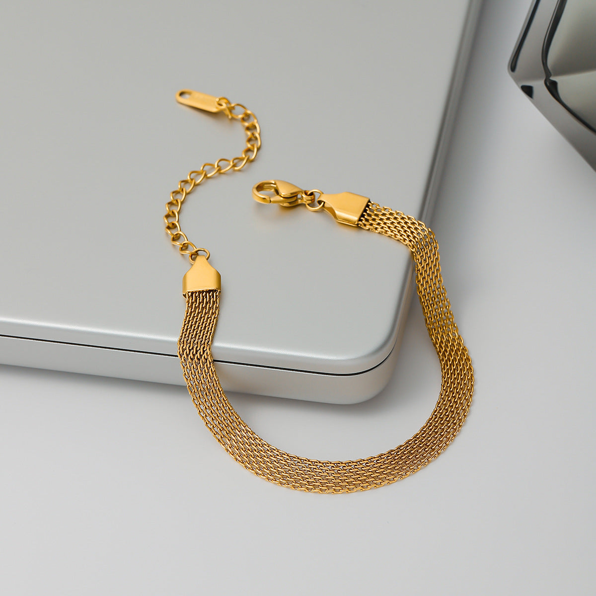 Light Luxury Advanced Bracelet