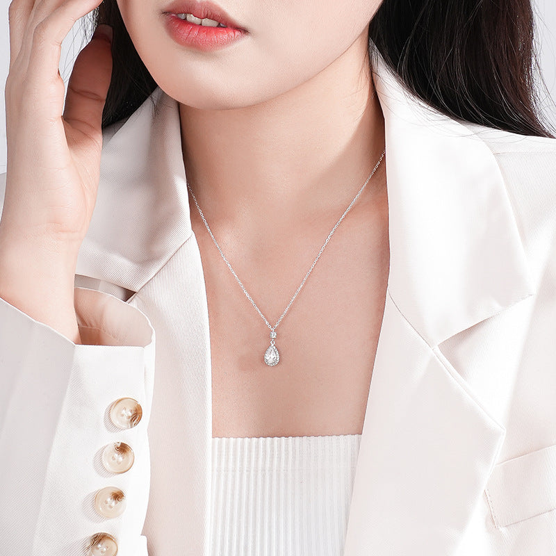 Shiny Diamond Water Drop Necklace