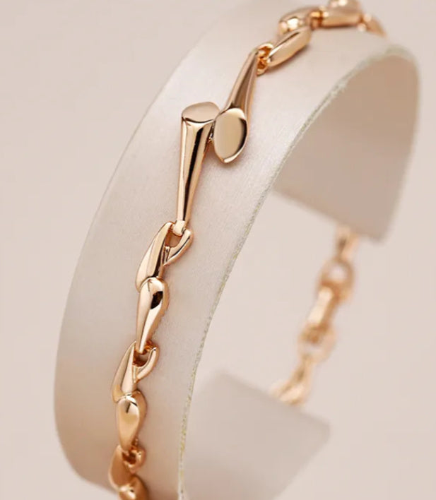 Minimalist Rose Gold Bracelet