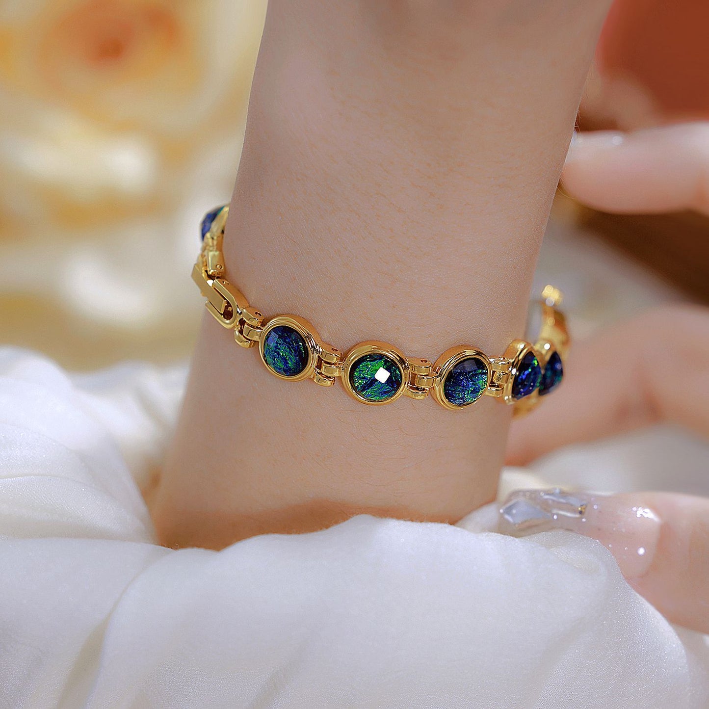 Mid-ancient Light Malachite Bracelet Watch